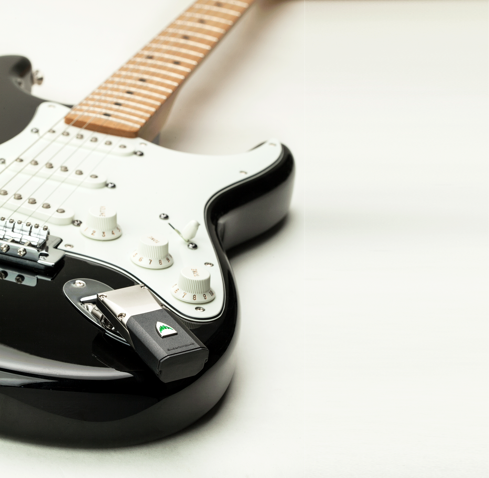 Guitar Accessories from Axetec Wireless System